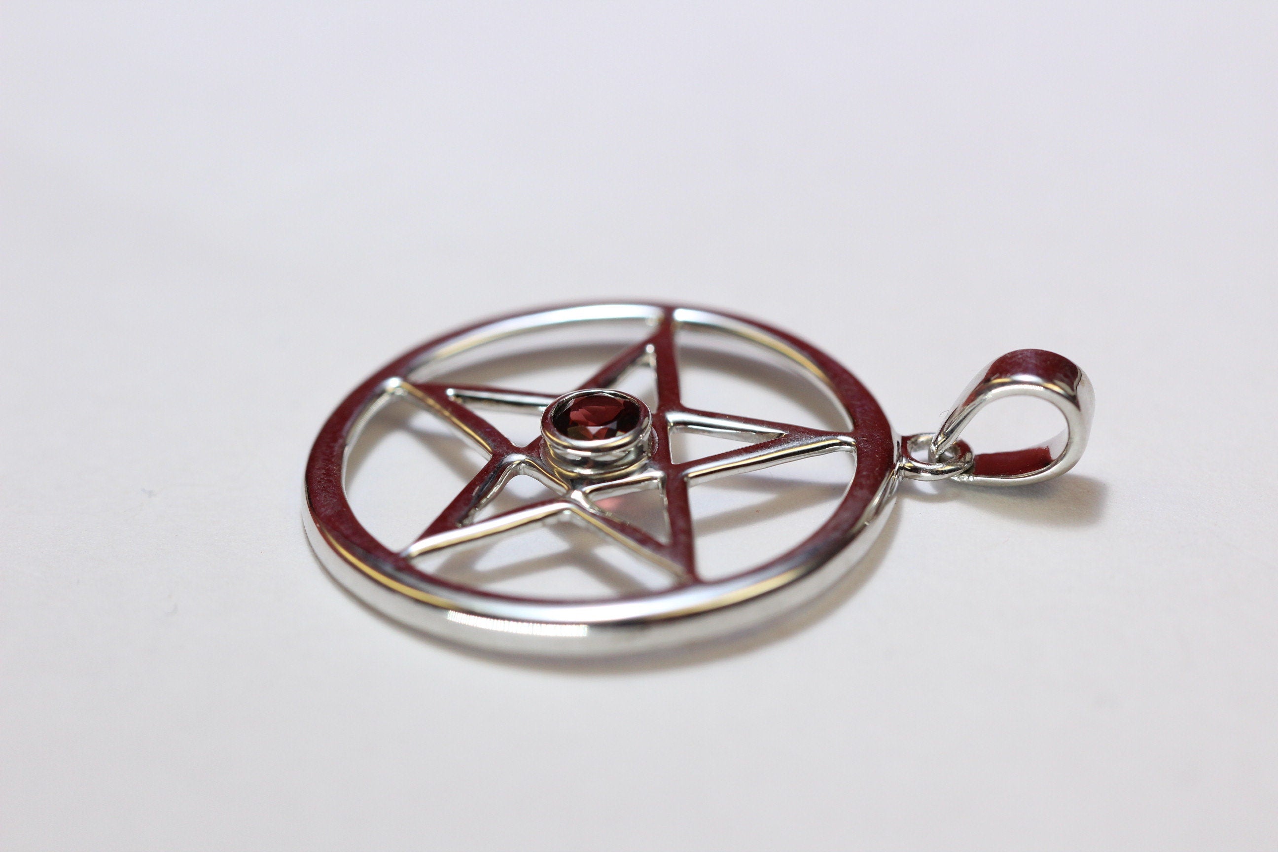 Edler 0,22 Carat Granat Stern Anhanger 925 Silber Collierblutroter Edelstein