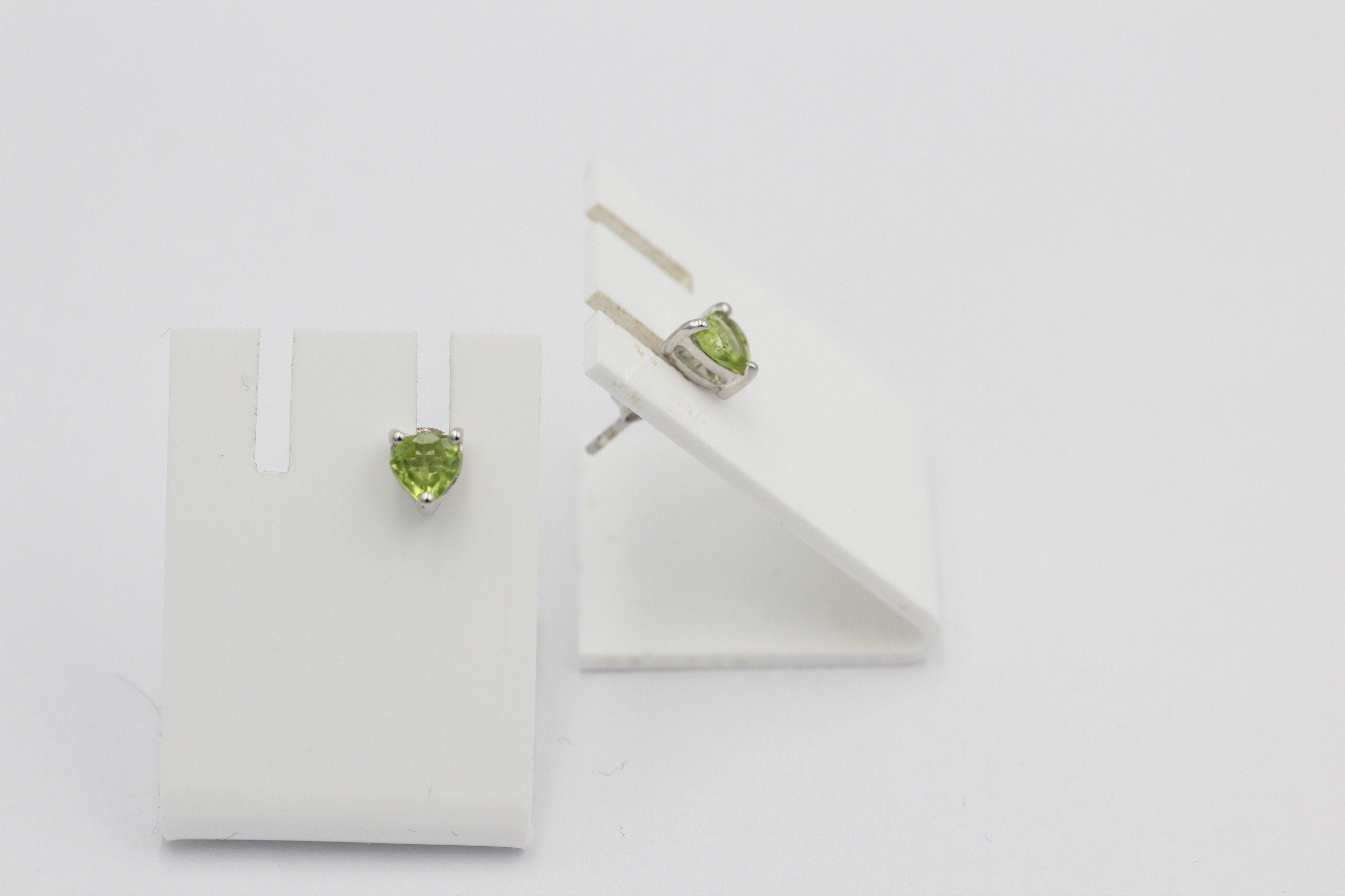 1,8  Carat Peridot Herz Ohrstecker 925 Silber Herzohrstecker maigraner Edelstein