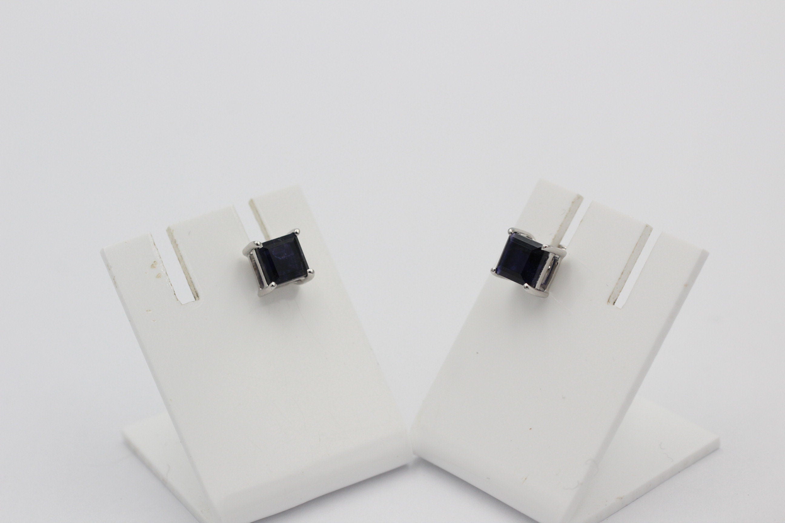 2,0 Carat Iolith  Ohrstecker 925 Silber Wassersaphir  Edelsteinschmuck Top