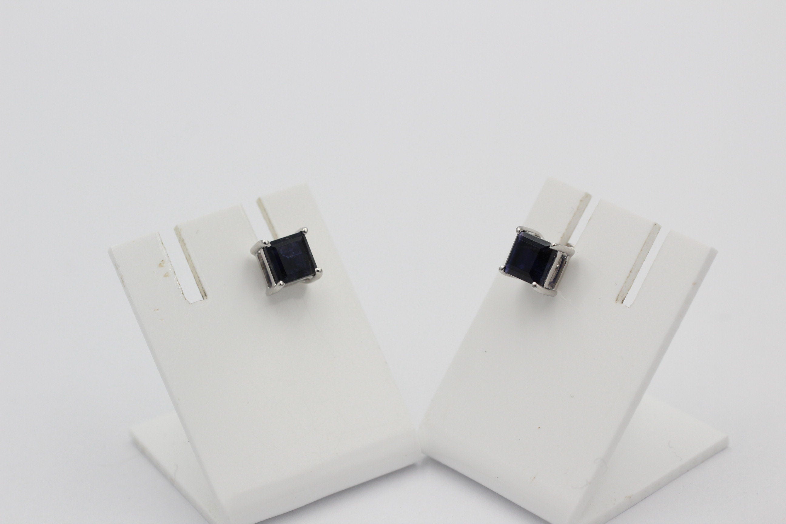 2,0 Carat Iolith  Ohrstecker 925 Silber Wassersaphir  Edelsteinschmuck Top