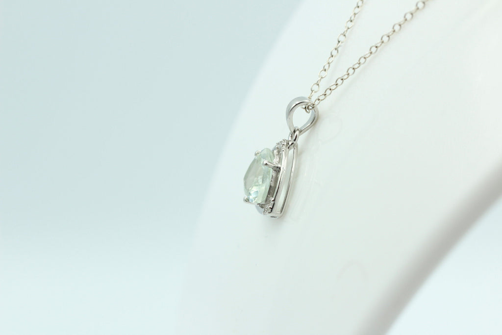 2,36 Carat Prasiolith Anhänger grüner Amethyst mit Zirkonia 925 Silber Kette