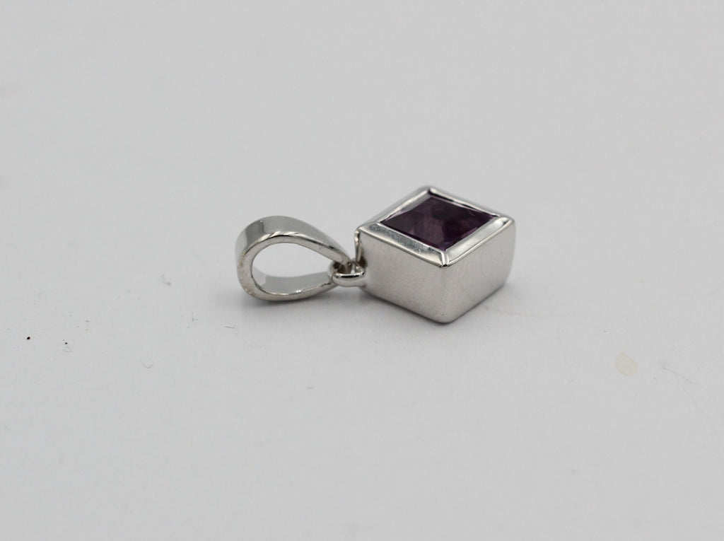 0,95 Carat Amethyst Ahänger 925 Silber Square violetter Edelstein Collier Kette