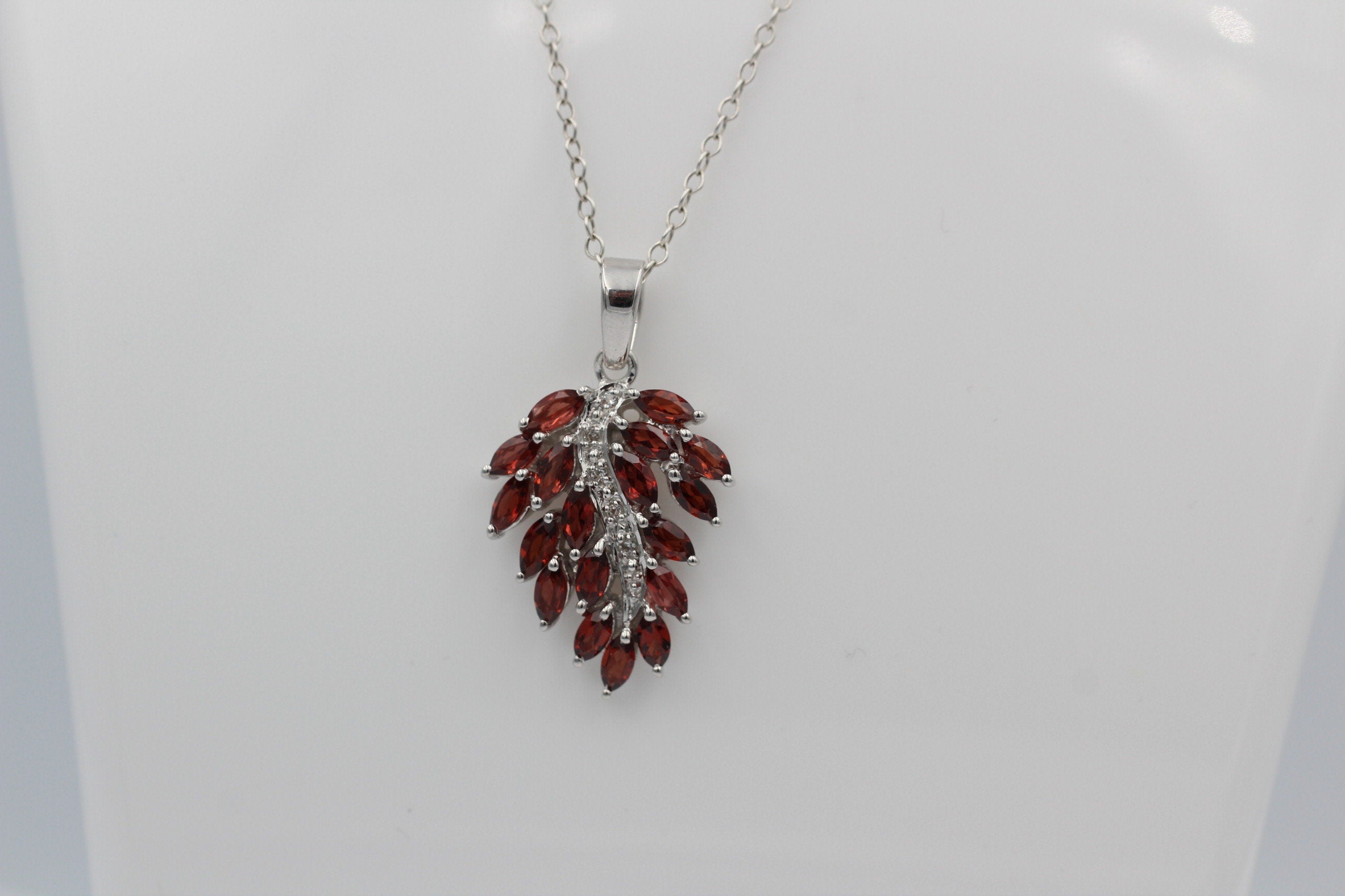 Edler 3,1 Carat Granat Weißtopas Anhänger 925 Silber Collier Kette Top Edel