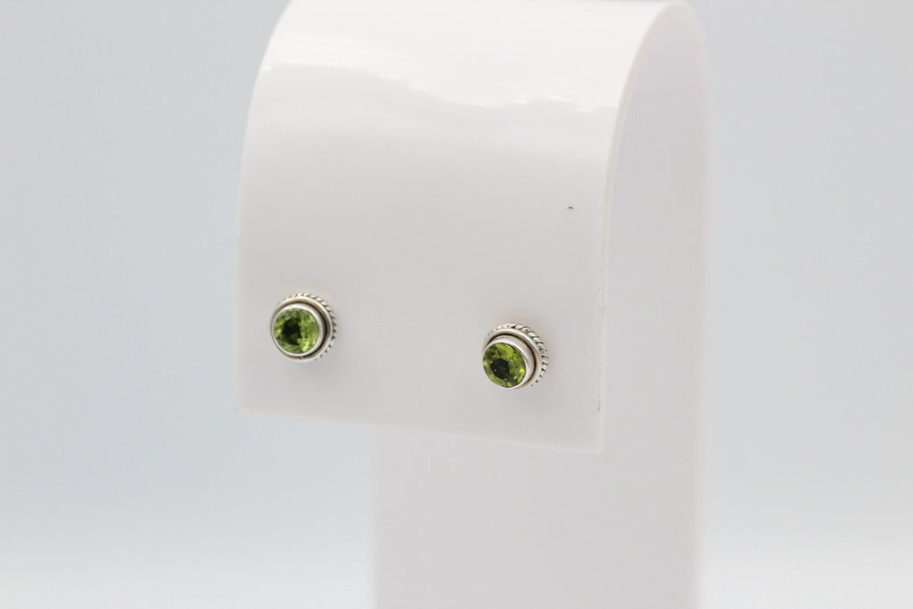 Edler 1,5  Carat Peridot Ohrstecker 925 Silber Olivin Ohrschmuck Edelstein