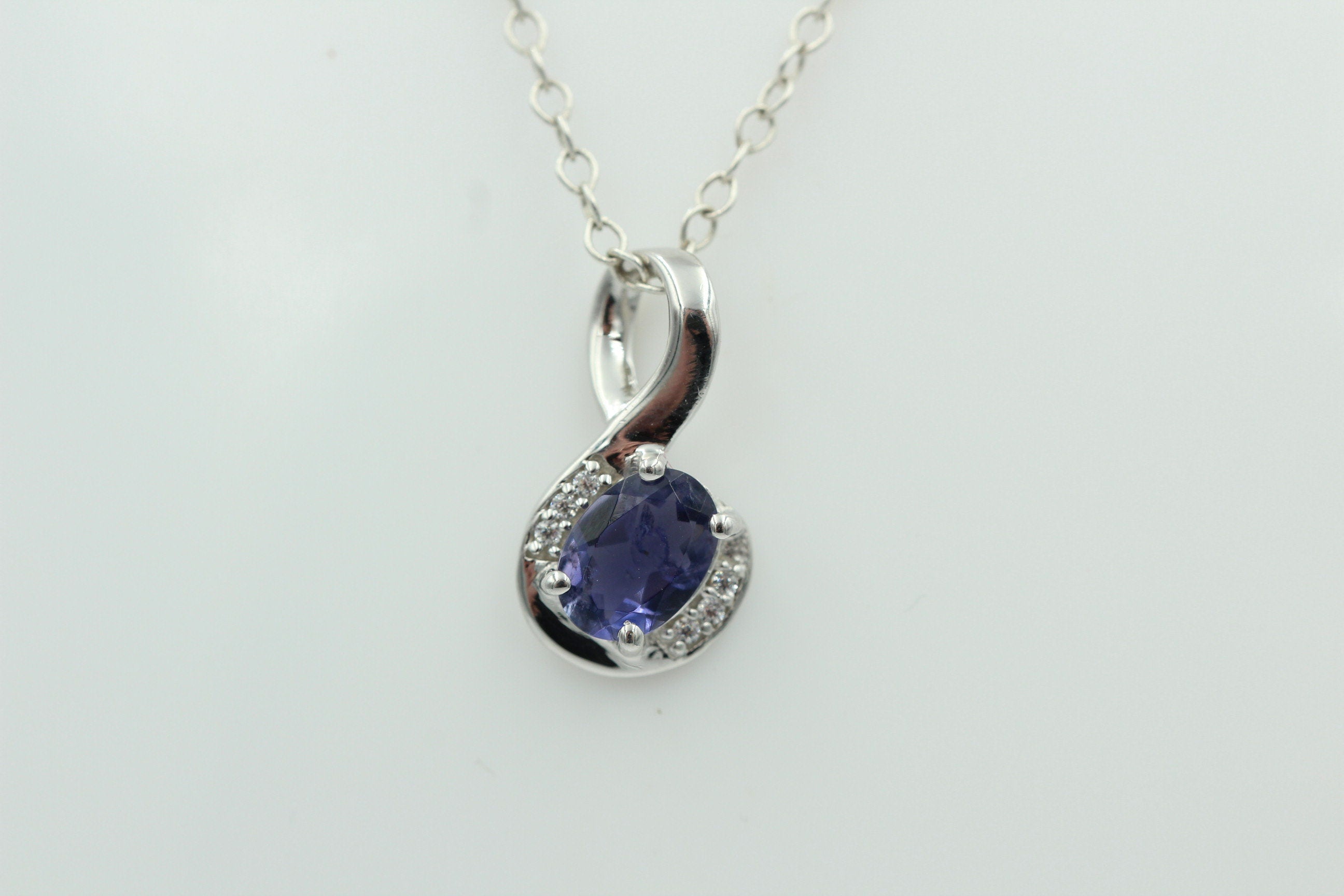 1,12 Carat Iolith Anhänger 925 Silber Collier Kette mit Zirkonia Top Edel