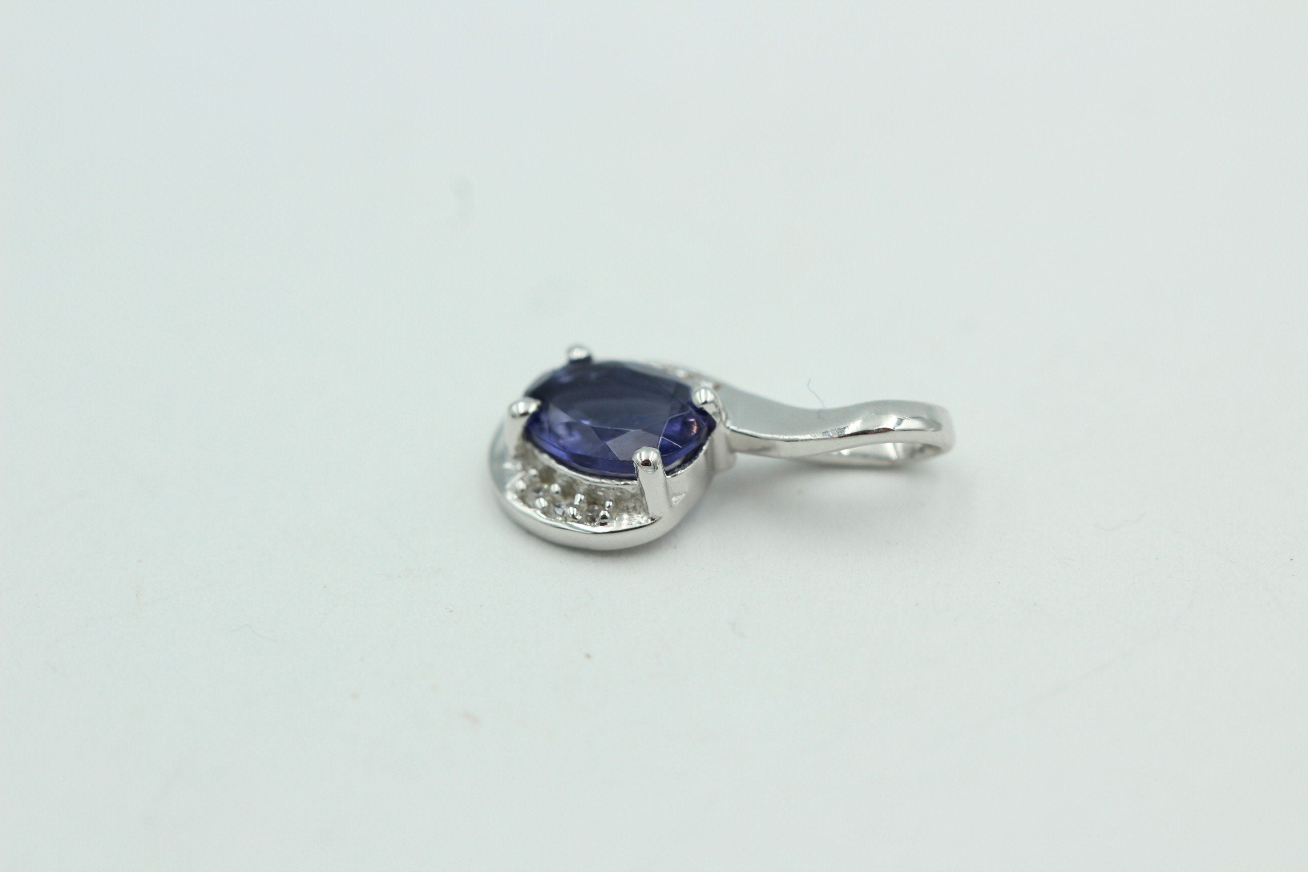 1,12 Carat Iolith Anhänger 925 Silber Collier Kette mit Zirkonia Top Edel
