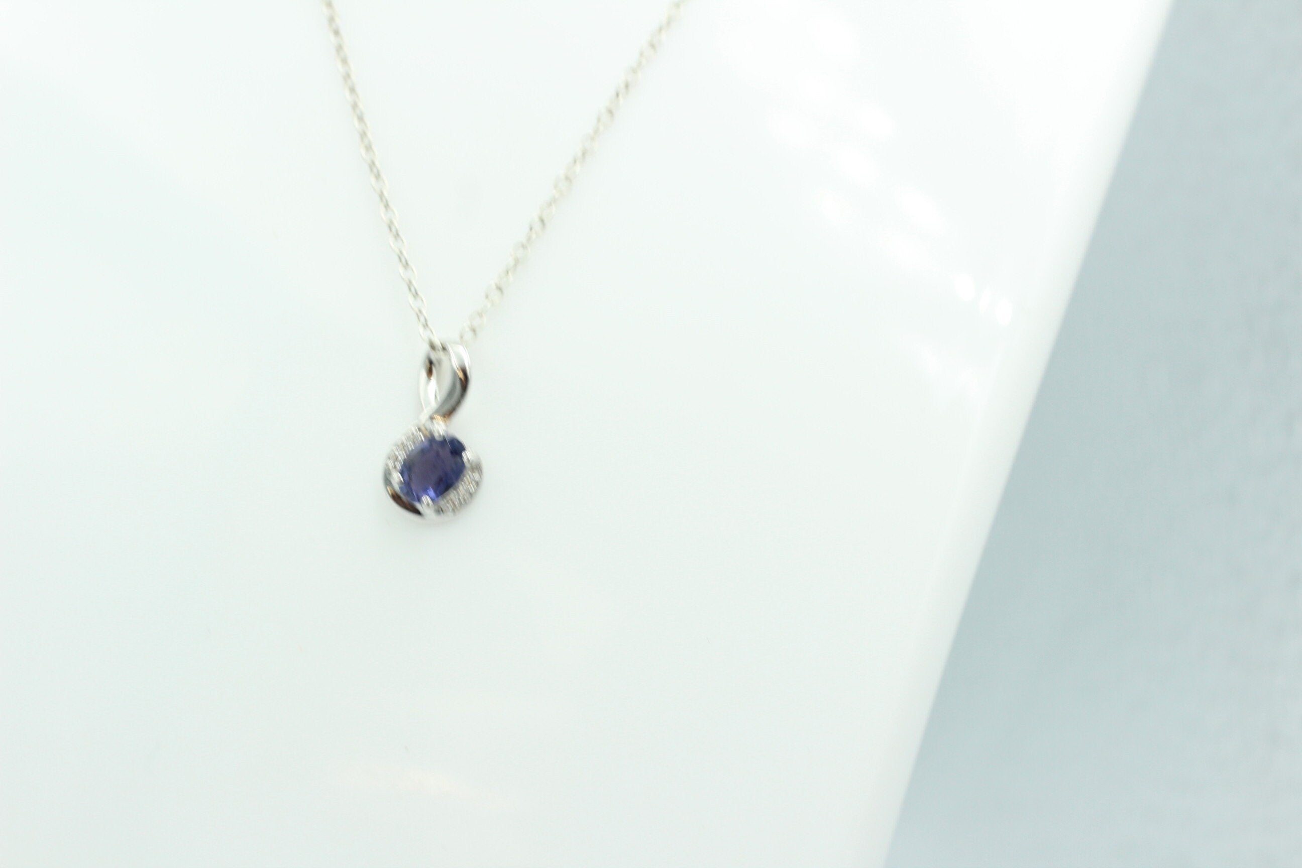 1,12 Carat Iolith Anhänger 925 Silber Collier Kette mit Zirkonia Top Edel