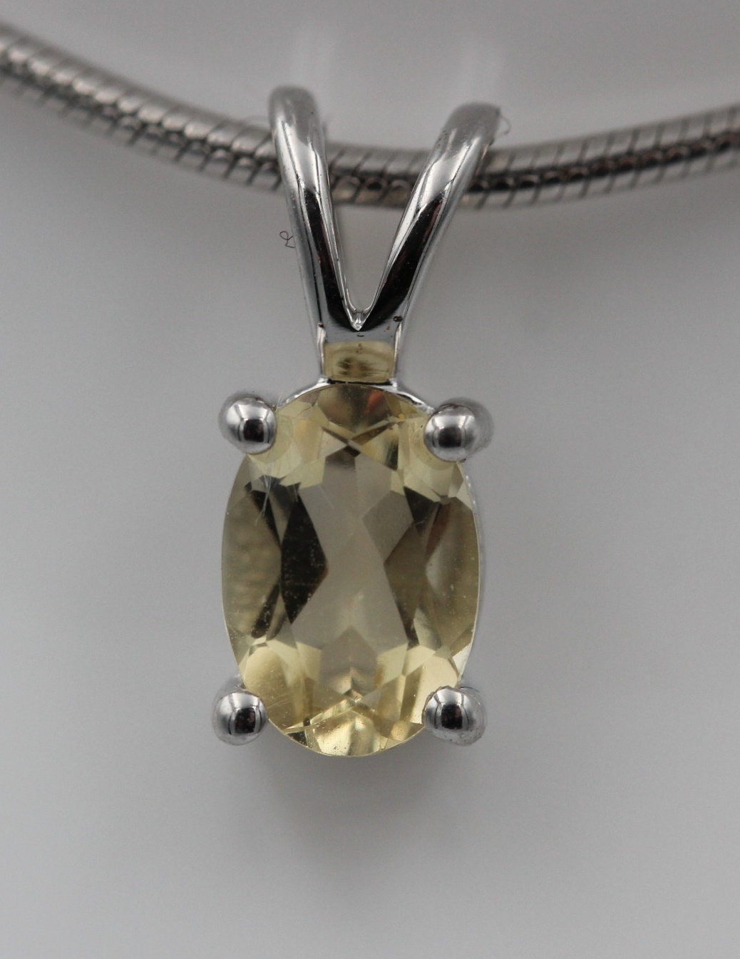 Edler 0,70 Carat Citrin Anhanger 925 Silber Collier Kette gelber Edelstein