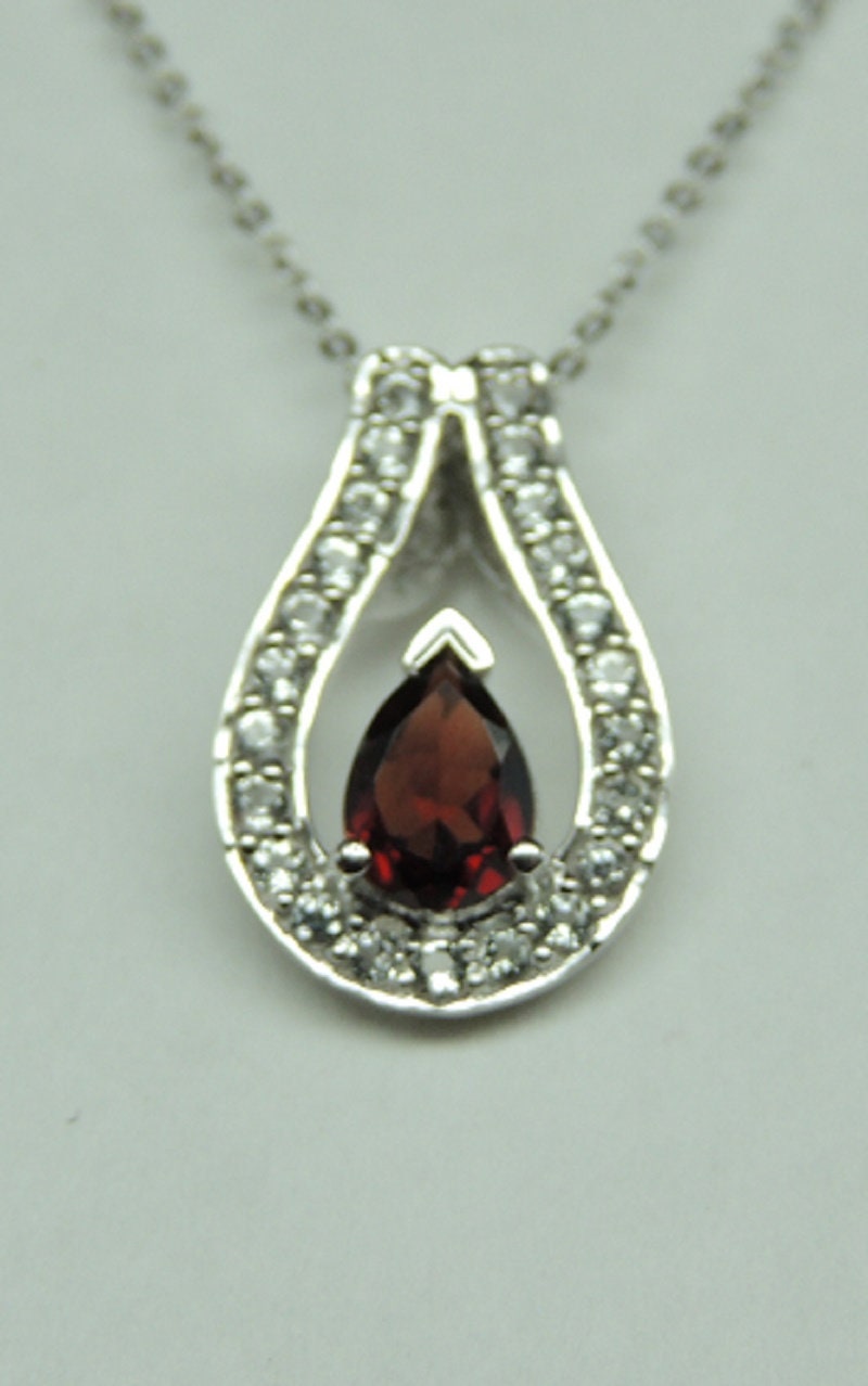 Edle 1,10 Carat Granat weisstopas Anhanger 925 Silber Collier Kette ein Traum