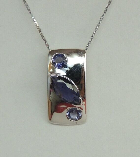 1,3 Carat Iolith Designer Anhanger 925 Silber Collier Kette Wassersaphir Luchssa