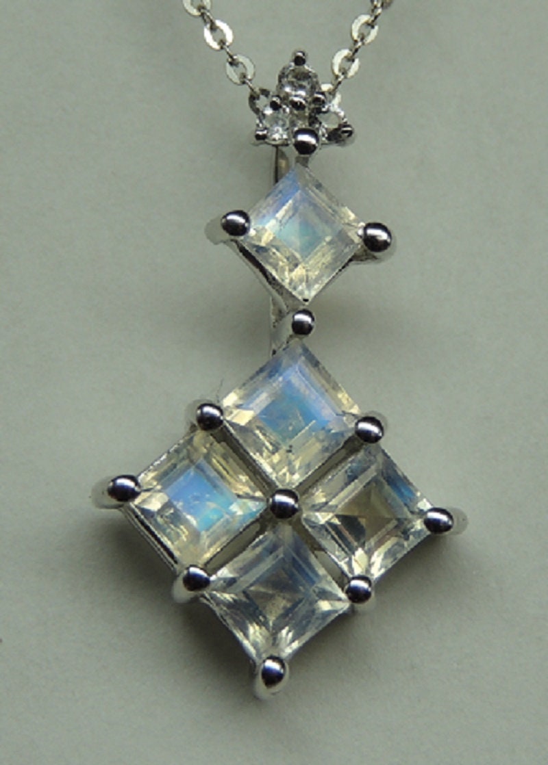 Edler 1,55 Carat Mondlichttopas Anhanger 925 Silber  Mondlicht Topas