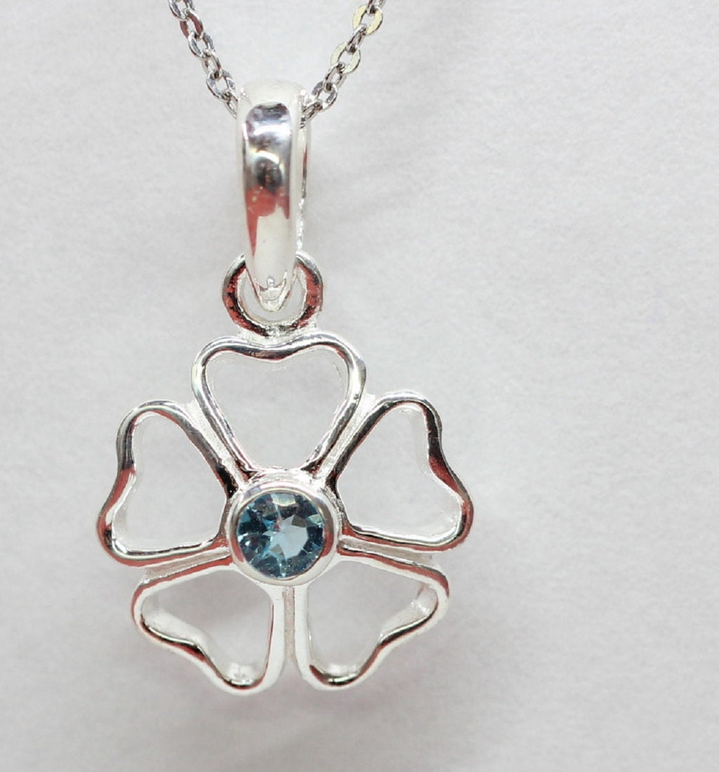 Echter Blautopas Anhänger Silber 925, Kleeblatt Schmuck Blau, Zierliche Edelstein Kette, Glückssymbol Halskette, Kleiner Topas Anhänger Edel