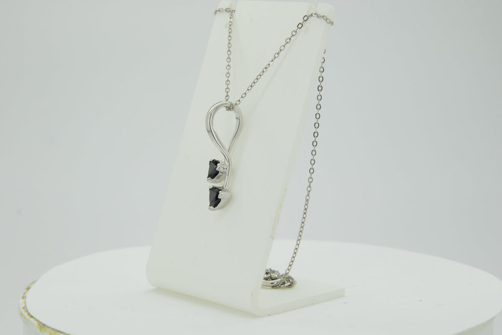 0,85 Carat schwarzer Spinell Anhanger Trillion 925 Silber Collier KetteEdelste