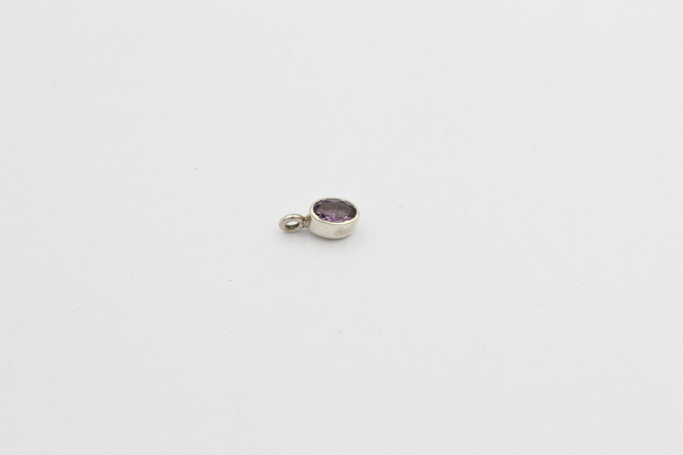 0,27 Carat Amethyst 5  mm Anhänger zum Bastel Armband Ohrsthänger Anhänger Rund