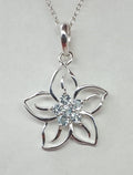Edler 0,2 Carat Blautopas Blumen Anhanger 925 Silber Collier Kette  sky blue Topas