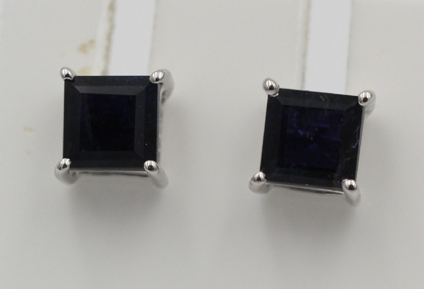 2,0 Carat Iolith  Ohrstecker 925 Silber Wassersaphir  Edelsteinschmuck Top