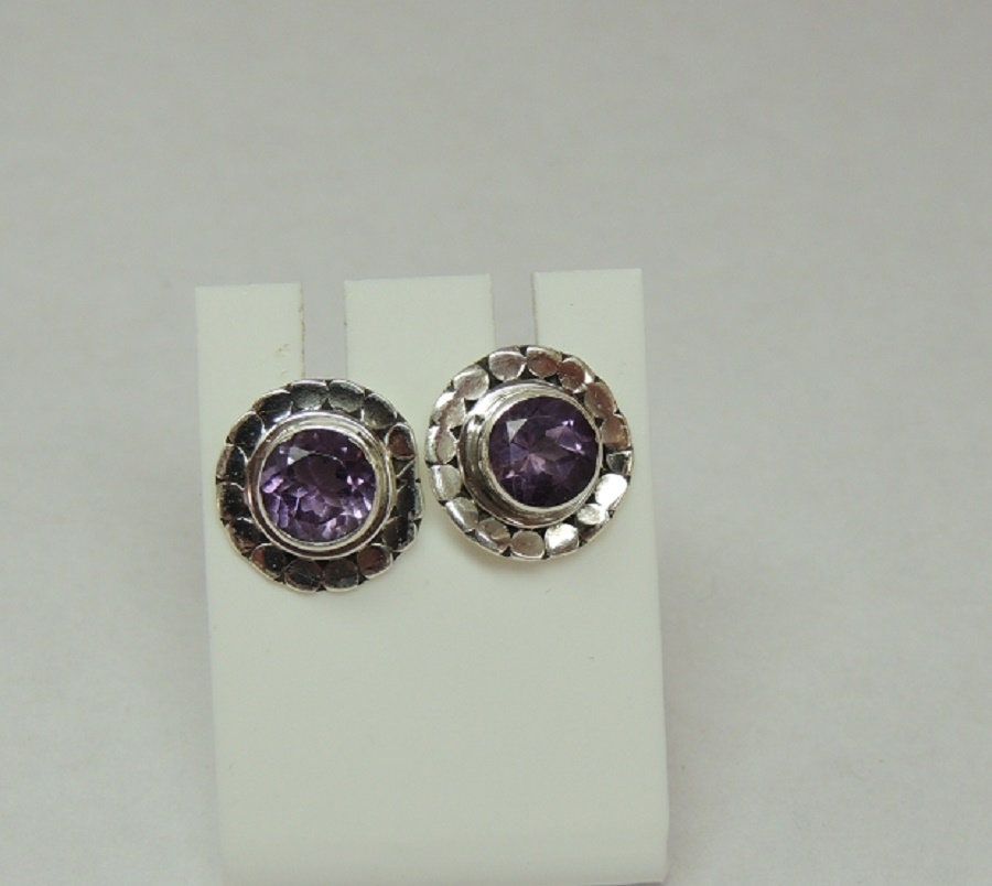 Edle 1,2 Carat leuchtende Amethyst Ohrstecker 925 Silber violetter Edelstien Top