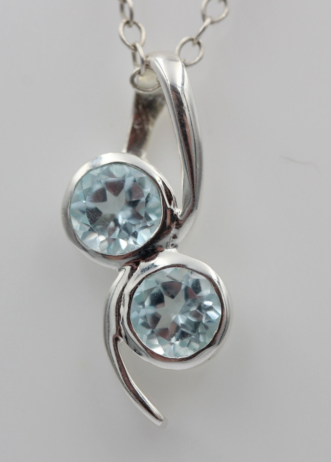 Edler 1,4 Carat Blautopas Anhanger 925 Silber  Top Edel himmelblau