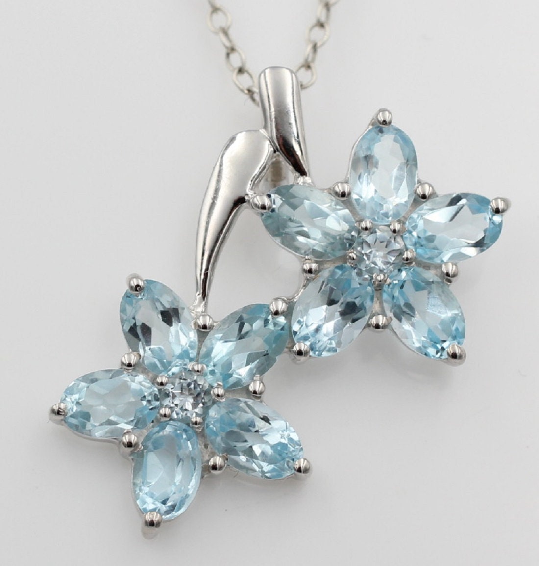 Edler 4,25 Carat Blautopas Blüten Anhänger 925 Silber Collier Kette sky blue Top