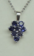 Edler 0,8 Carat Iolith Anhanger 925 Silber Collier Kette Wassersaphir Luchssaphir