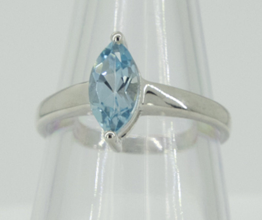 0,83 Carat Blautopas Ring 925 Silber himmelblauer Topas  Grasse 54 / 7 / 17,3
