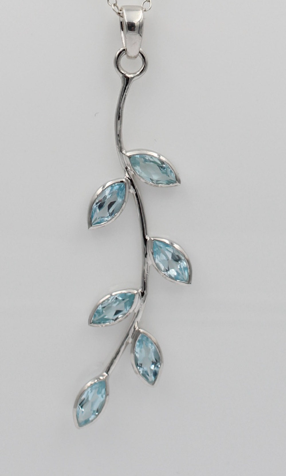 Edler 3,10 Carat Blautopas Blatt Anhänger 925 Silber Topas Anhänger