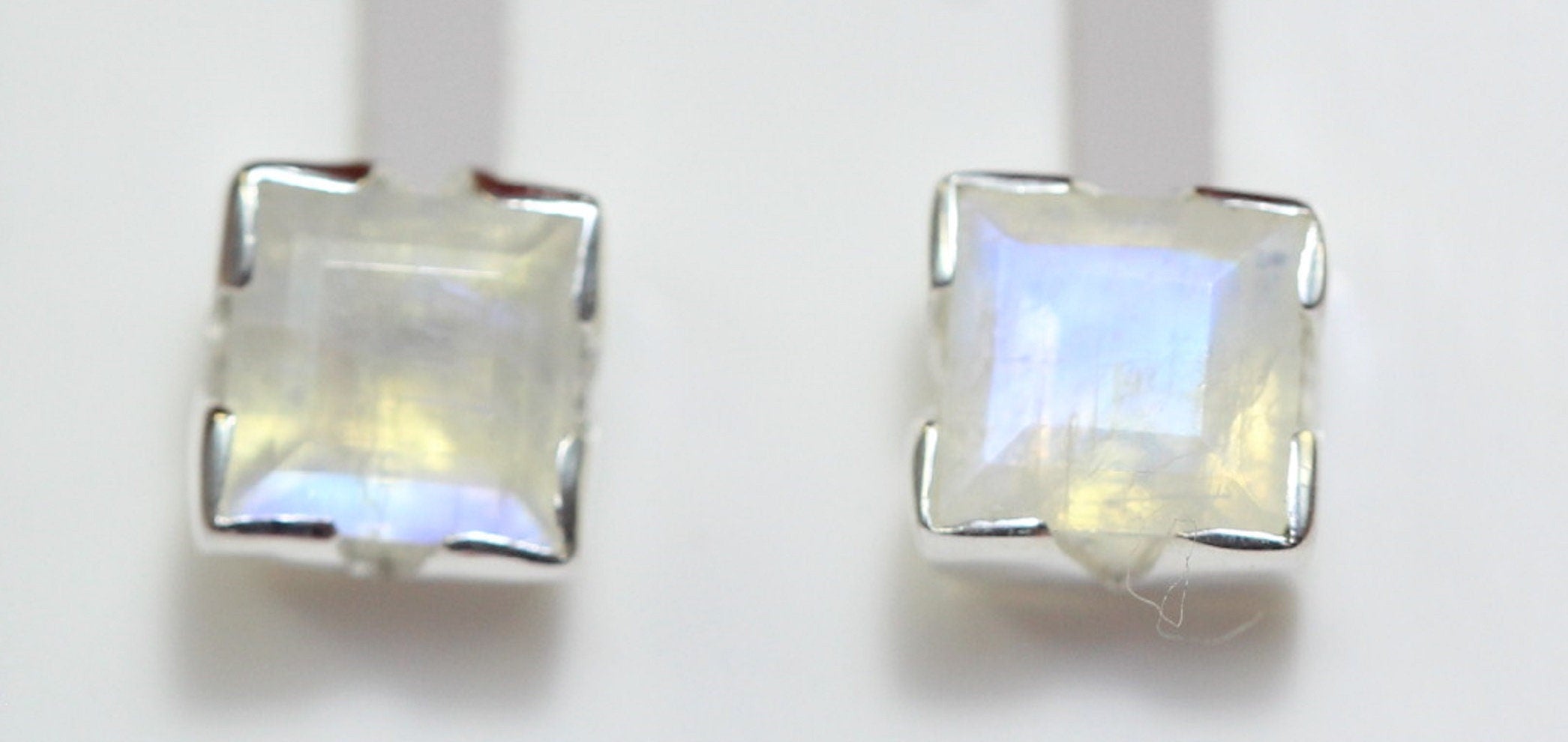 Edler 1,6 Carat Mondlichttopas Ohrstecker 925 Silber Ohrring Ohrschmuck Mondstein