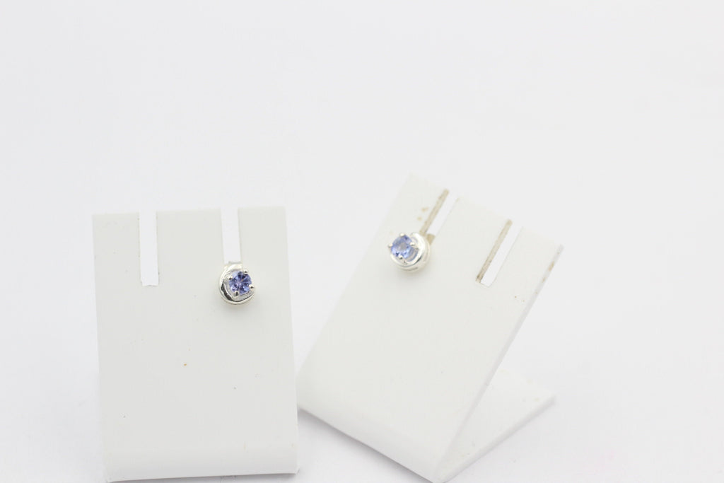 Edle 0,2 Carat fliederfarbene Tansanit Ohrstecker Afrika .5 mm 925 Sterling