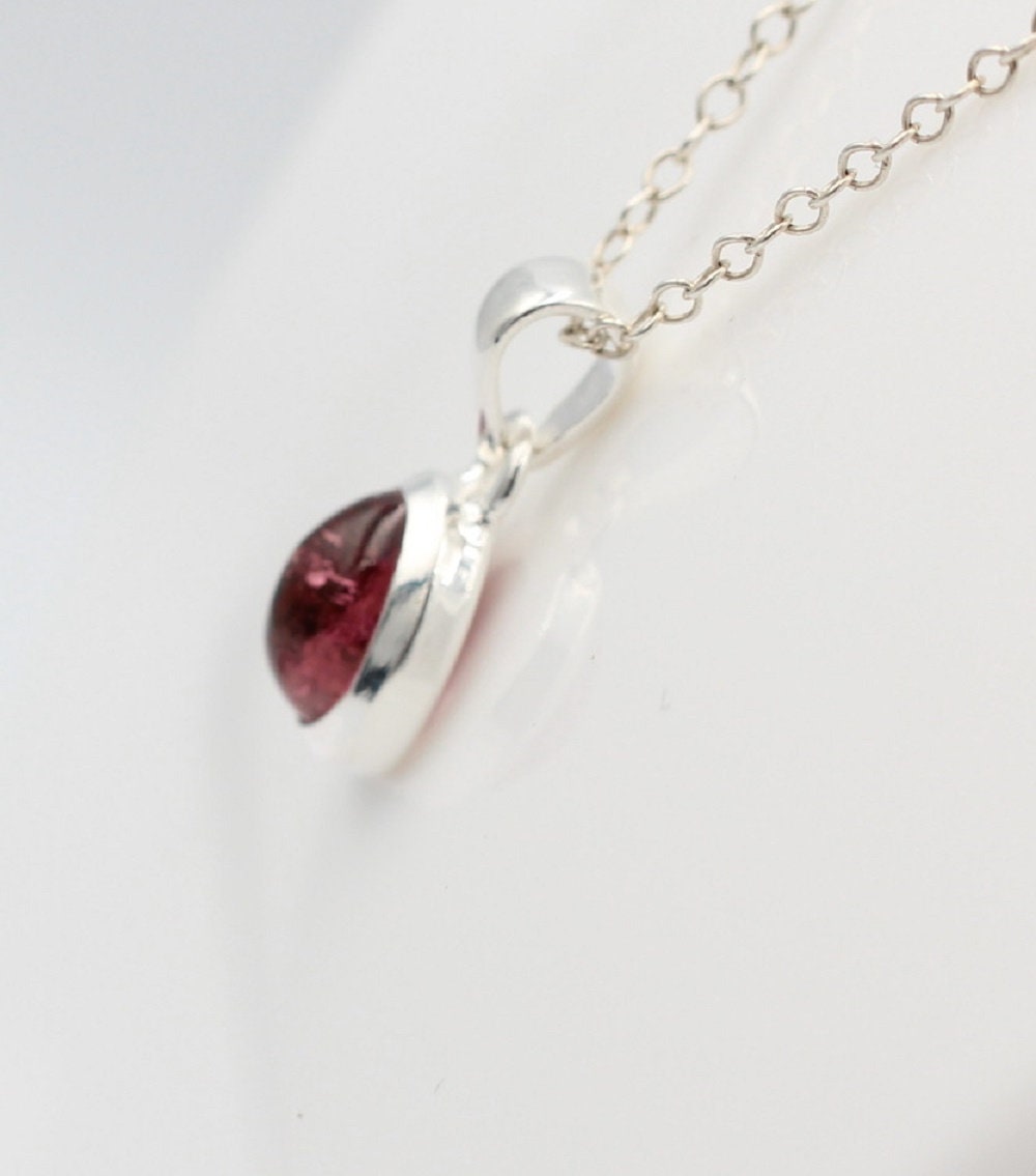 Edler 2,2  Carat rosa Turmalin Cabochon Schliff 925 Silber Collier Kette Unikat