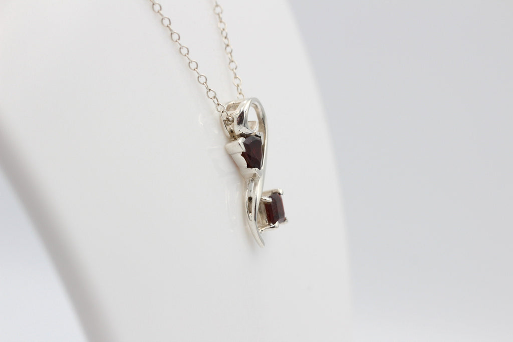Edler 1,3 Carat Granat Design Anhänger 925 Silber Collier Kette Granatschmuck