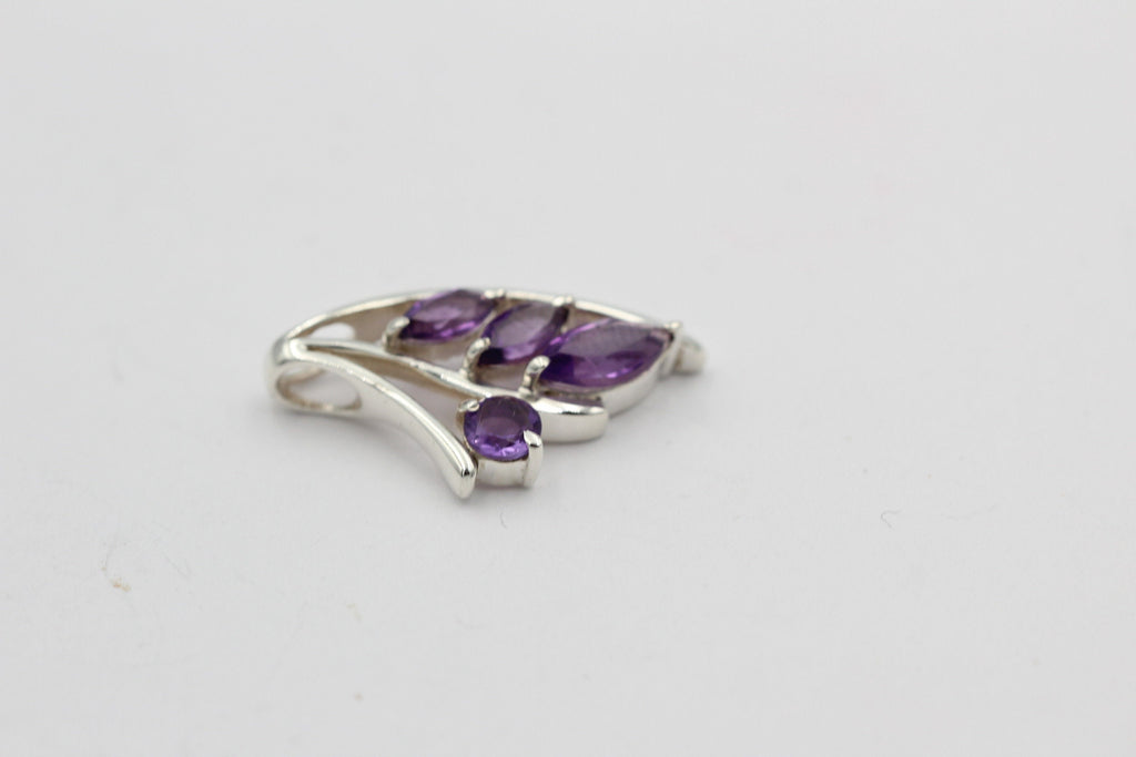 0,9 Carat Amethyst Anhänger 925 Silber  violetter Edelstein