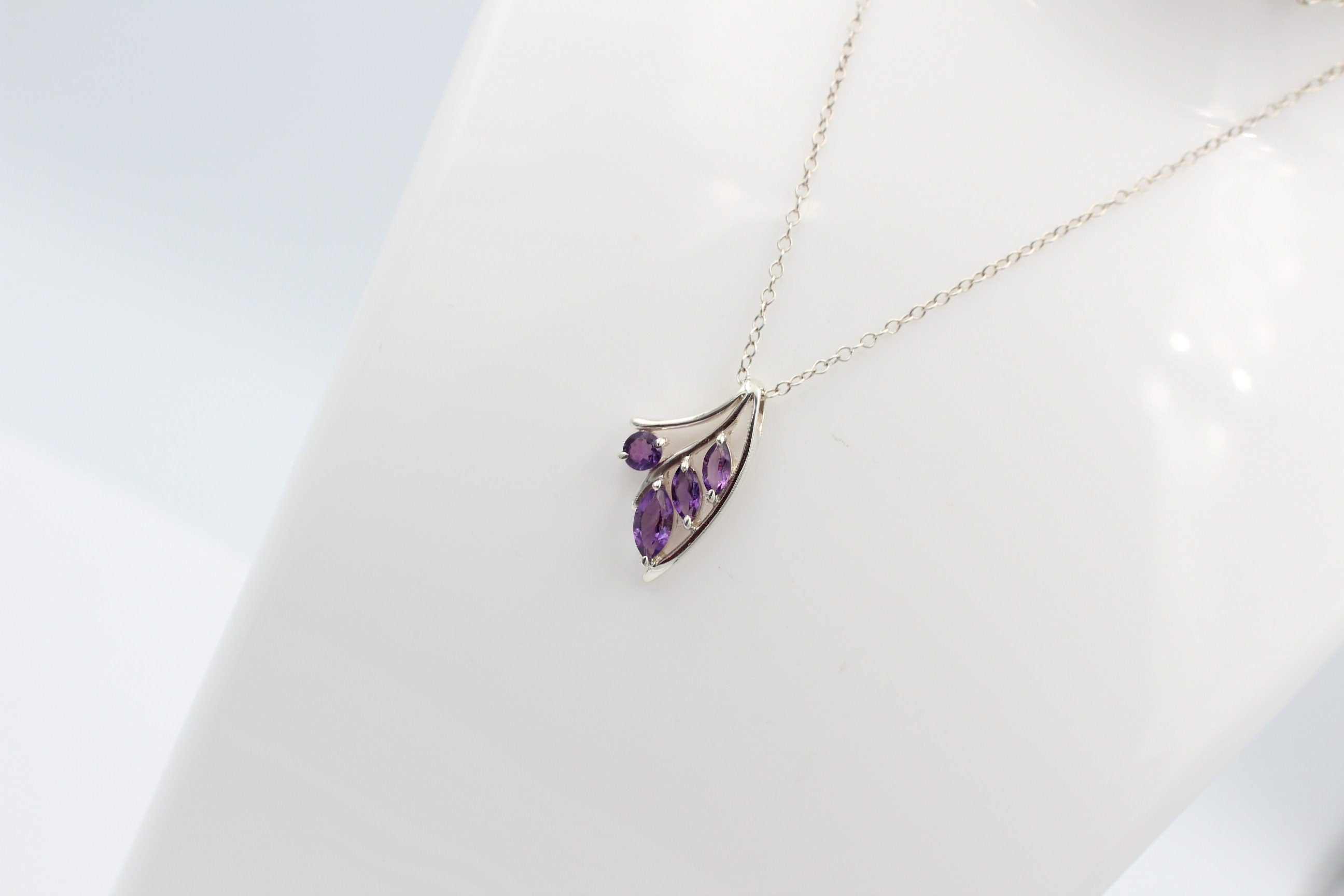 0,9 Carat Amethyst Anhänger 925 Silber  violetter Edelstein
