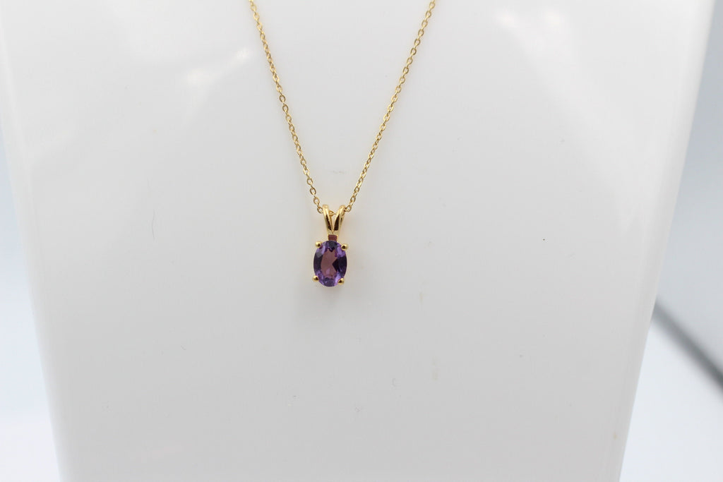 0,78 Carat leuchtender Amethyst Anhänger 925 Silber Collier Kette vergoldet