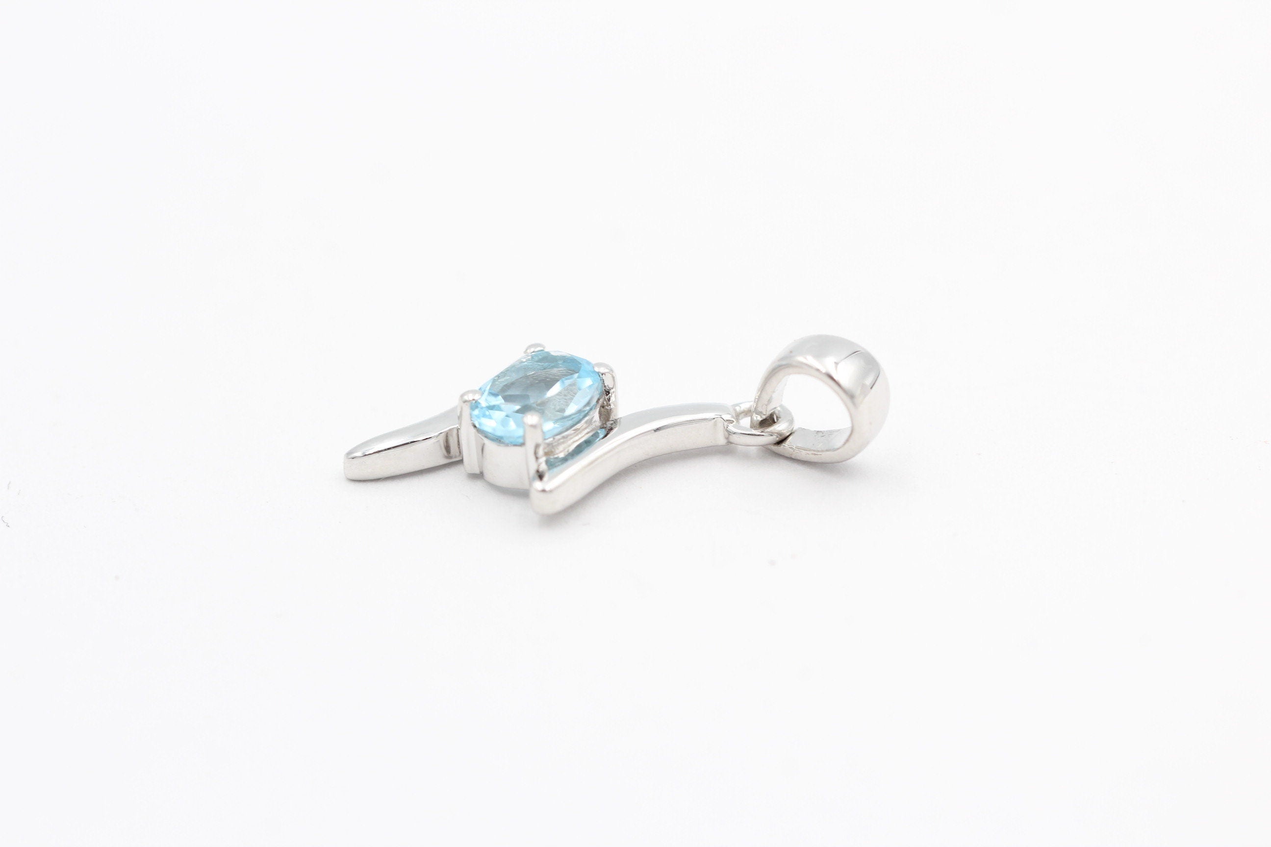 0,72 Carat Blautopas Anhänger 925 Silber sky blue Topas himmelblau