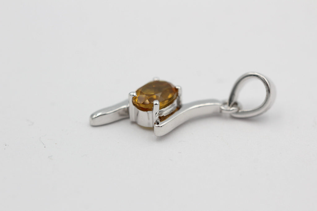 0,72 Carat Nano Zultanit Anhänger 925 Sibler  künstlicher Zultanit