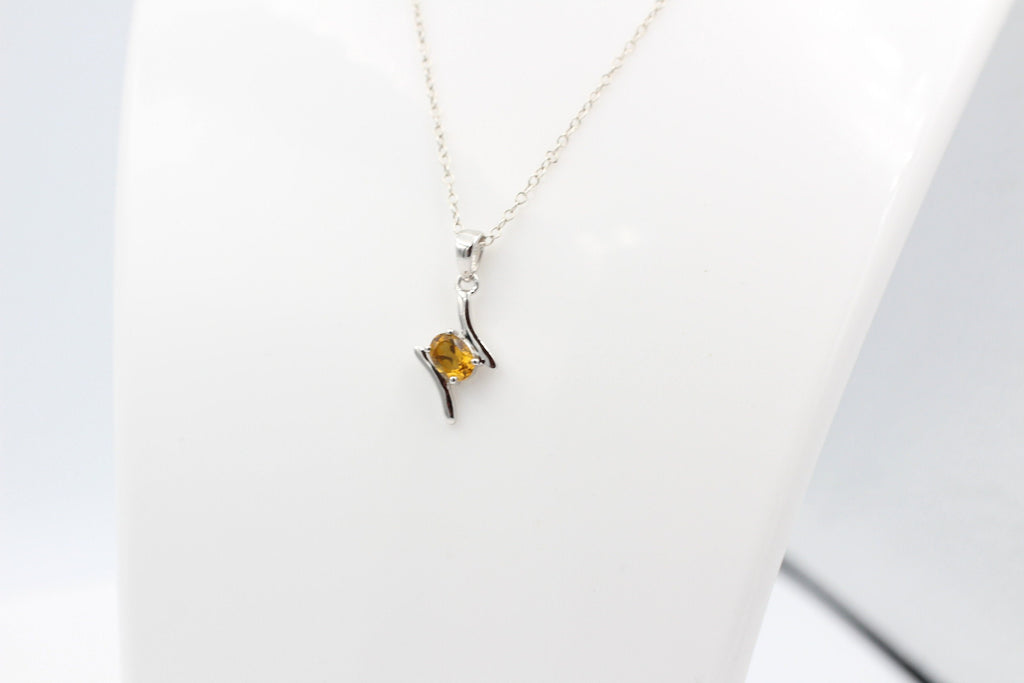 0,72 Carat Nano Zultanit Anhänger 925 Sibler  künstlicher Zultanit