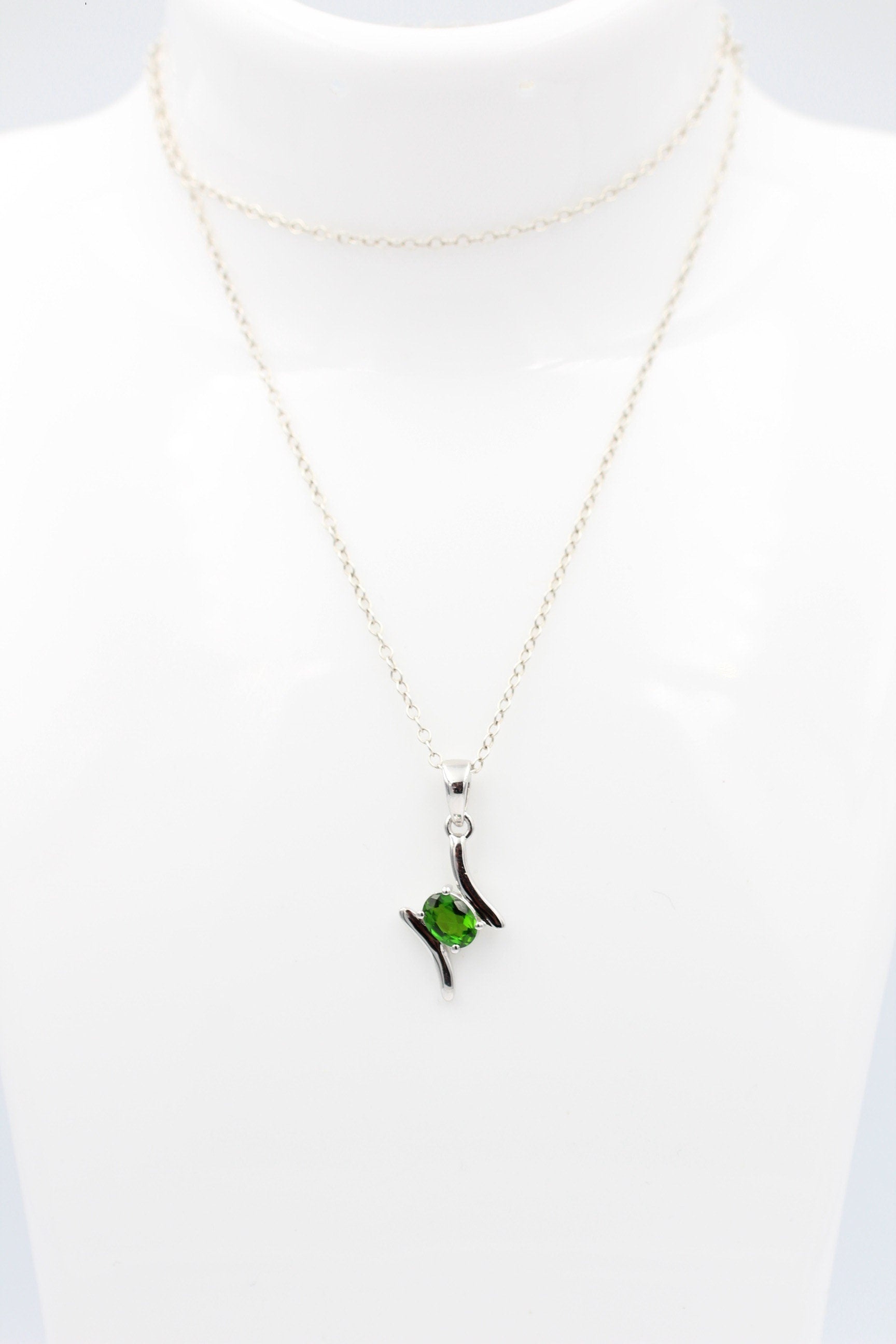 0,72 Carat Chromdiopsid Anhänger 925 Silber Chrom Diopsid Schmuck aus Russland