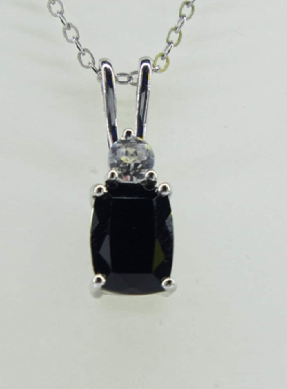 Edler 1,65 Carat schwarzer Spinell Anhanger 925 Silber   Edelstein Spinell und Weißtopas Schmuck