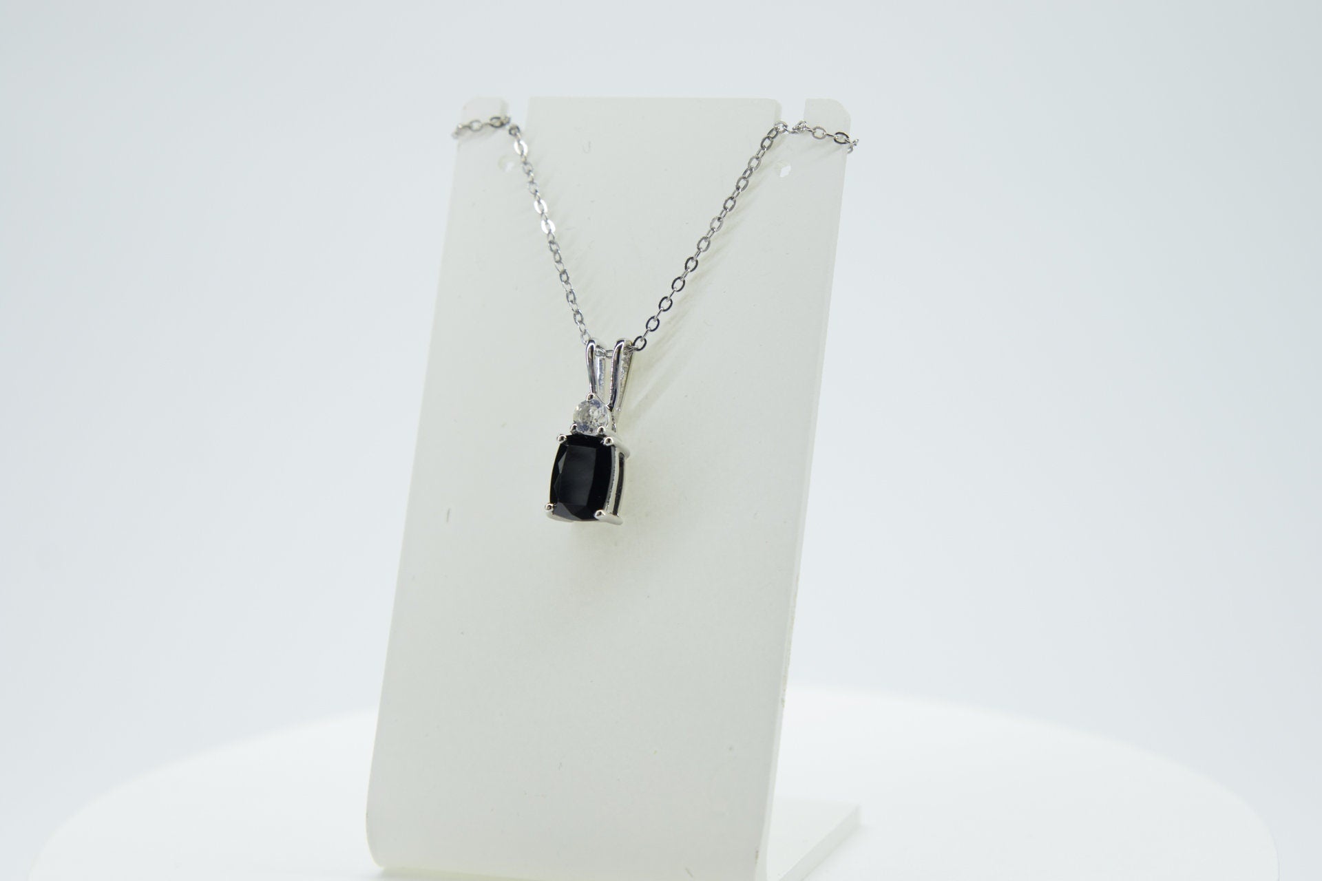 Edler 1,65 Carat schwarzer Spinell Anhanger 925 Silber   Edelstein Spinell und Weißtopas Schmuck
