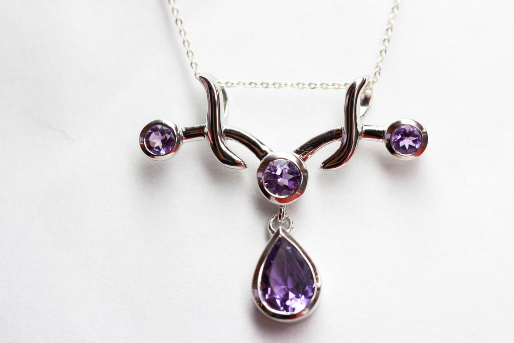 Edler 2,8 Carat Amethyst Anhanger 925 Silber  Design Pur Collieanhanger