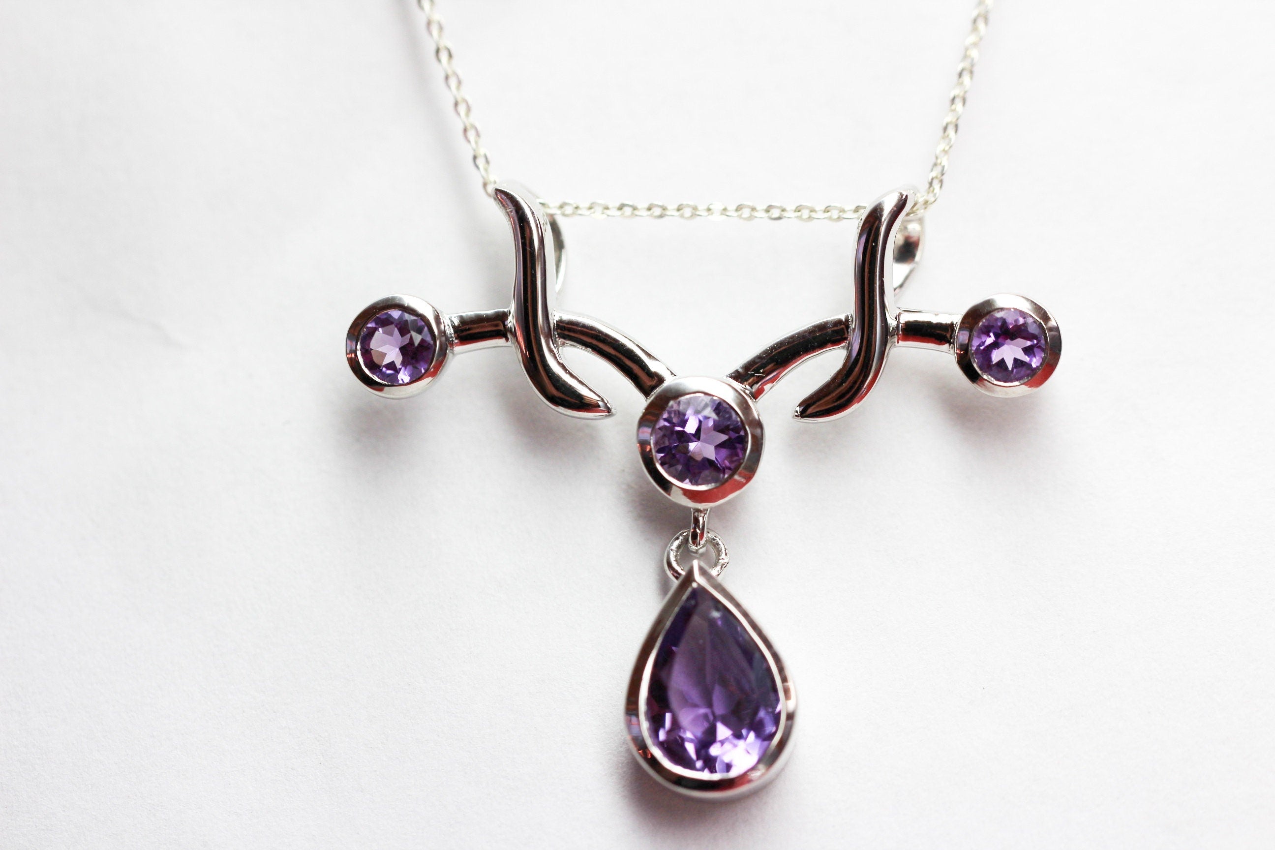 Edler 2,8 Carat Amethyst Anhanger 925 Silber  Design Pur Collieanhanger