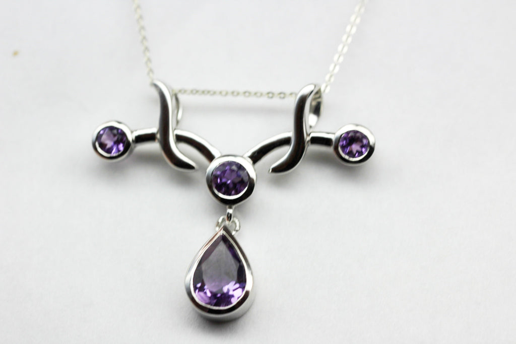 Edler 2,8 Carat Amethyst Anhanger 925 Silber  Design Pur Collieanhanger