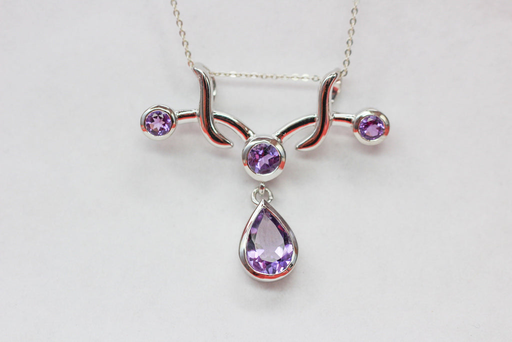 Edler 2,8 Carat Amethyst Anhanger 925 Silber  Design Pur Collieanhanger