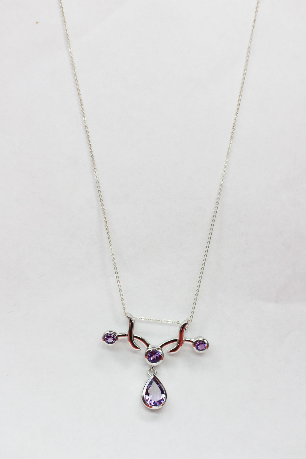 Edler 2,8 Carat Amethyst Anhanger 925 Silber  Design Pur Collieanhanger