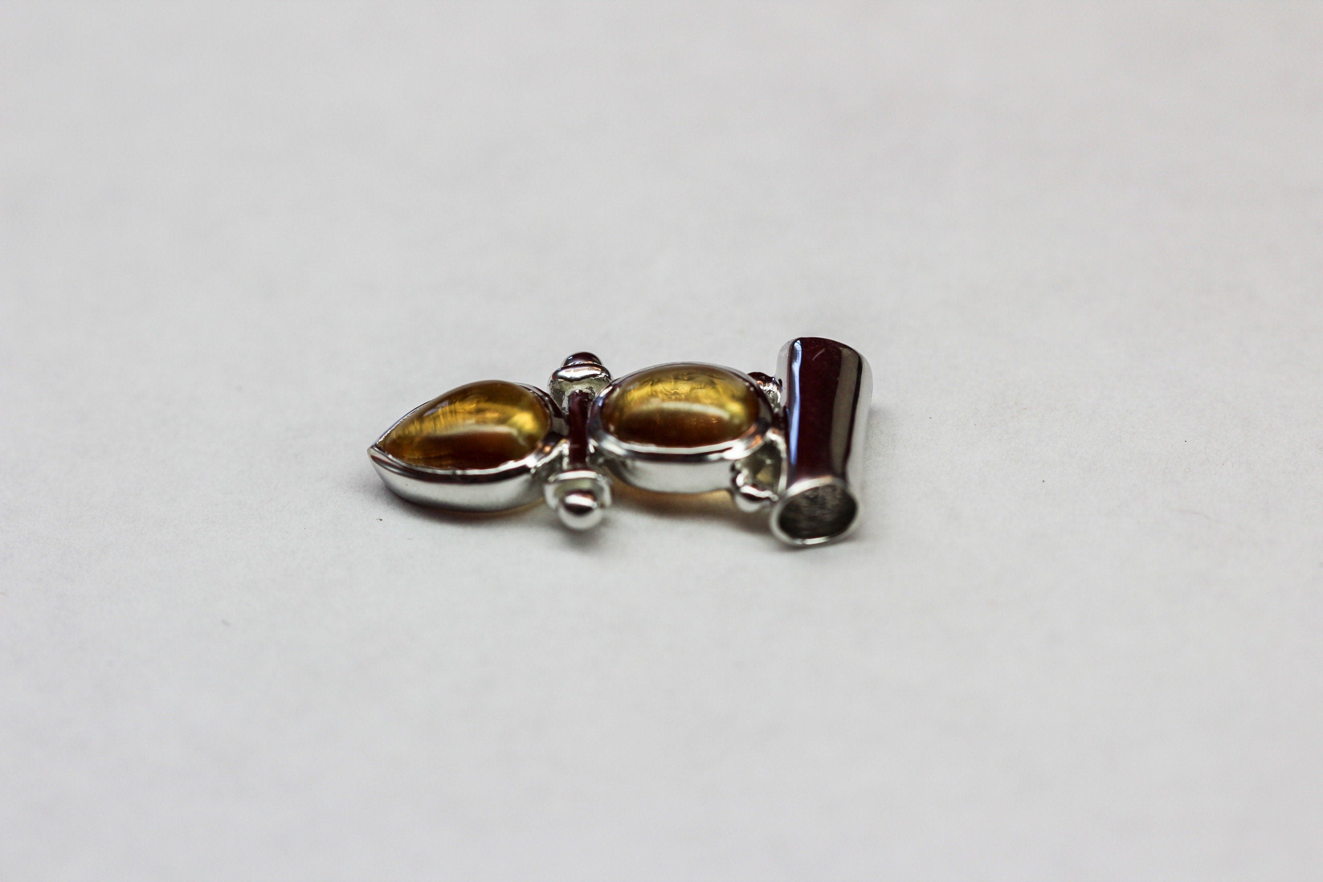 Design pur 2,85 Carat Citrin Cabochon Anhanger 925 Silber Collier Kette