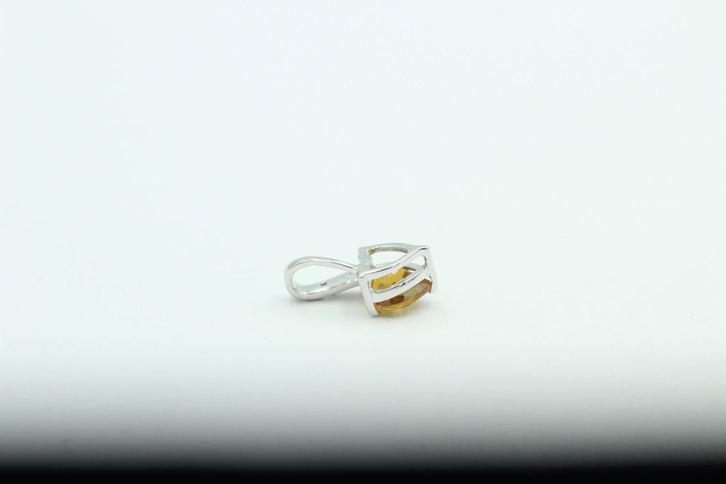 0,56 Carat nano Zultanit Herz Anhänger 925 Silber Collier Kette Zultanit Top