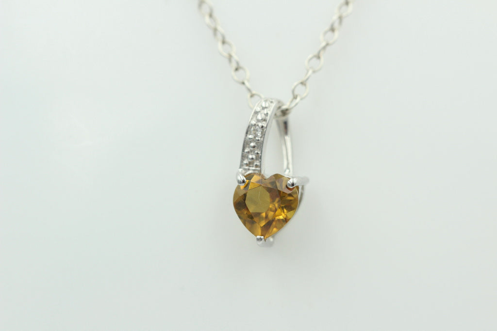 0,56 Carat nano Zultanit Herz Anhänger 925 Silber Collier Kette Zultanit Top
