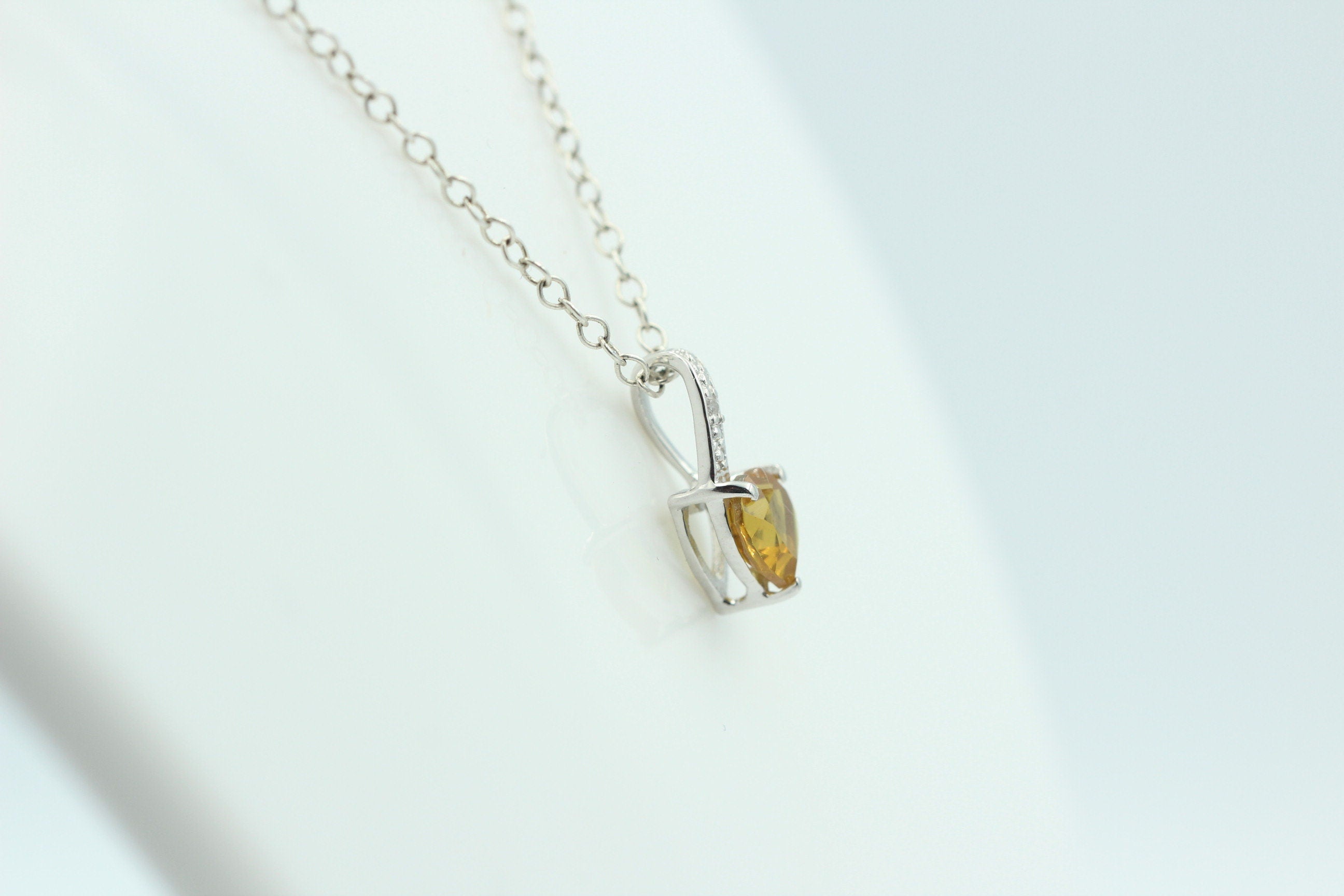 0,56 Carat nano Zultanit Herz Anhänger 925 Silber Collier Kette Zultanit Top