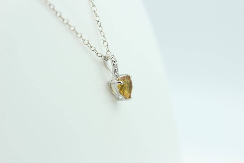 0,56 Carat nano Zultanit Herz Anhänger 925 Silber Collier Kette Zultanit Top