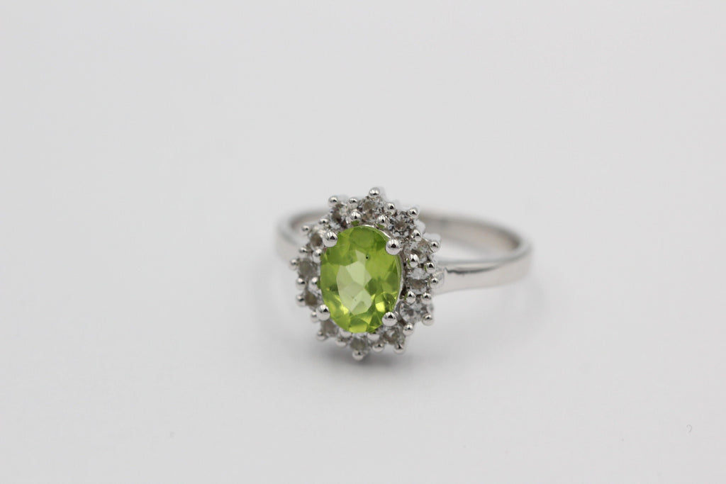 Edler 1,65 Carat Peridot Weiatopas Ring 925 Silber maigraner Olivin 8 / 18 / 57